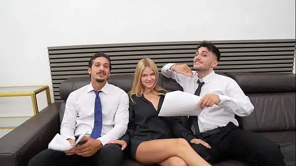 Interview ends in a Hardcore Threesome, she gets Double Penetrated – Rossa Vax