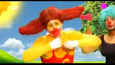 Palhaço gozado safado cantando gostosamente