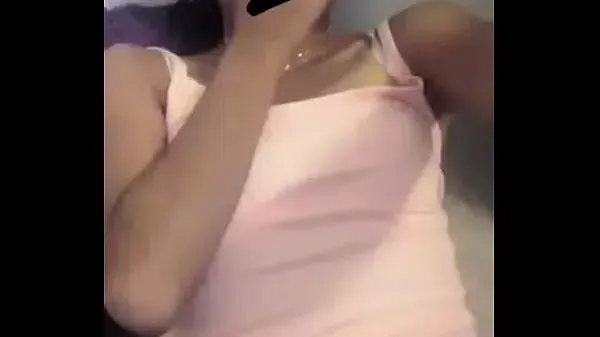 Chica de 18 años coqueteando