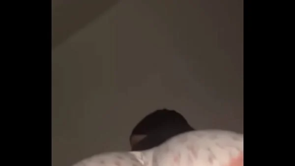 Booty bounce in hijab – Arab Muslim slut shows off thick ass in slow nasty solo clip