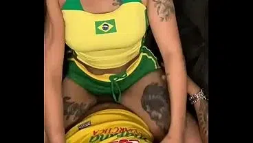 Brazilian hottie shows just how hot Brazilian women are.