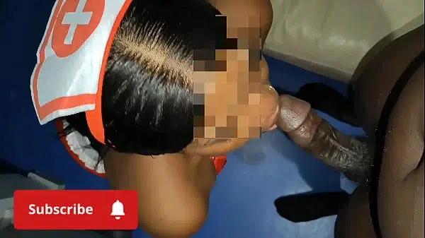 Brunette culona esperta mamando guebo y piloneando