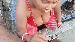 Indian Desi Housewife Nahane Ke Time Land Chusa