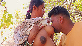 Indian Desi Village College Girl Bhabhi Sex – College Ke Bahane Bhabhi Ghar Se Nikli Aaur Aapne Boyfriend Se Mine Ke Liye Forest Jangle Xxx