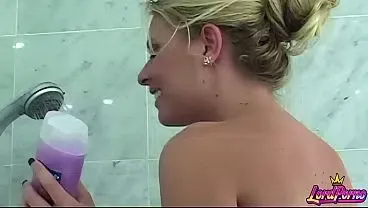 Big Tits Blonde Riley Evans Wet and Wild Post-Bath Passion