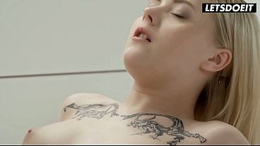 18Yo Babe Emily Cutie Romantic Fucking with Mature Boyfriend – WHITEBOXXX