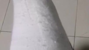 calcetines blancos masturbándose parte 2