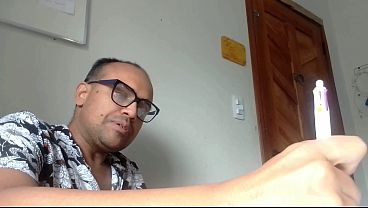 Elenco precisa de emprego