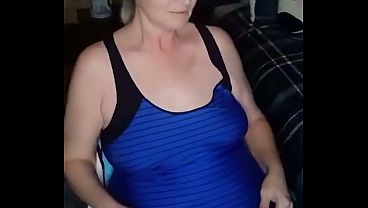 Hot BBW MILF Likes To Play With Her Pussy!