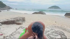 fui a praia de nudismo com minha esposa fudemos bem gostoso com todos olhando (COMPLETO NO RED)