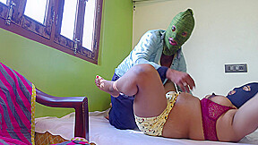 Hot Bhabhi Fun With The Tattoo Artist And Make His Relief