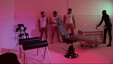 KINKY GROUP – HOT ORGASM SEX – NYMPHO BABE WITH GUYS