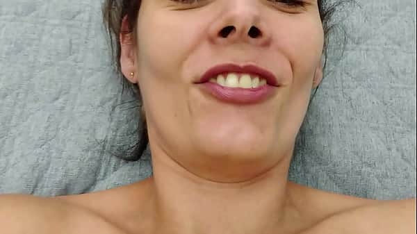 Garoto fodendo uma coroa gostosa de 60 anos e fazendo ela delirar de tesão