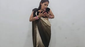 Indian Desi Bhabhi Fucked In Saree By Devar Blowjob