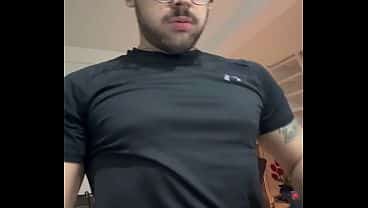 MACHO DOTADO DEPOIS DA ACADEMIA BATENDO UMA
