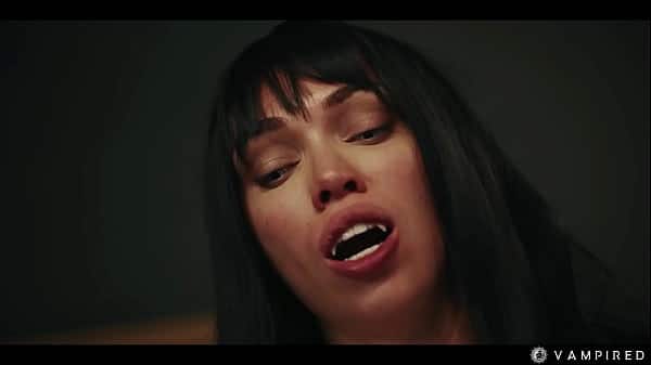 Octokuro Cosplays Vampirella – Horny Lesbian Vampire with Huge Tits Mesmerizes Sata Jones Into Hardcore Sex