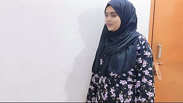 indian step brother of the flat next door fucked his step sister on the pretext of the lock sex video.