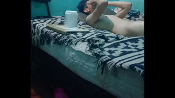 Masaje de Medi: Placer para un chico flaquito