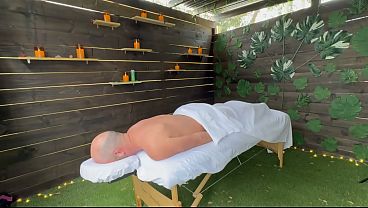 Sensual Outdoor Massage From Kimmie Haze