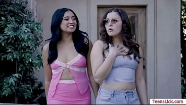 Tasting the pussy of my new nerd classmate